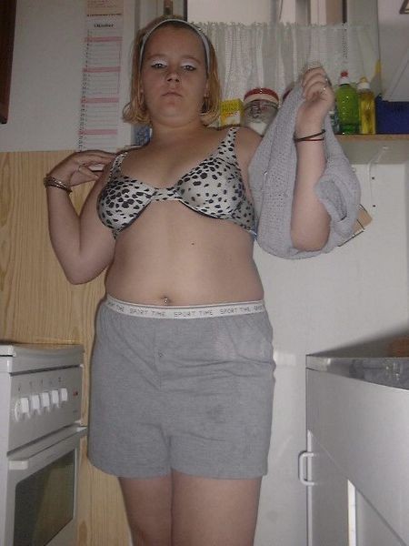 Saskia Teen 107
