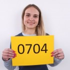 Tschechische Girls scheinen einfach keine Hemmungen zu haben, wenn es um Sex geht. Wie auch diese junge Frau, die sich bei einem angeblichen Pornocasting gleich von dem Casting-Agenten blank in die Muschi ficken läßt.