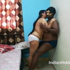 Üppiges indisches Amateur-Pärchen beim Sex gefilmt.